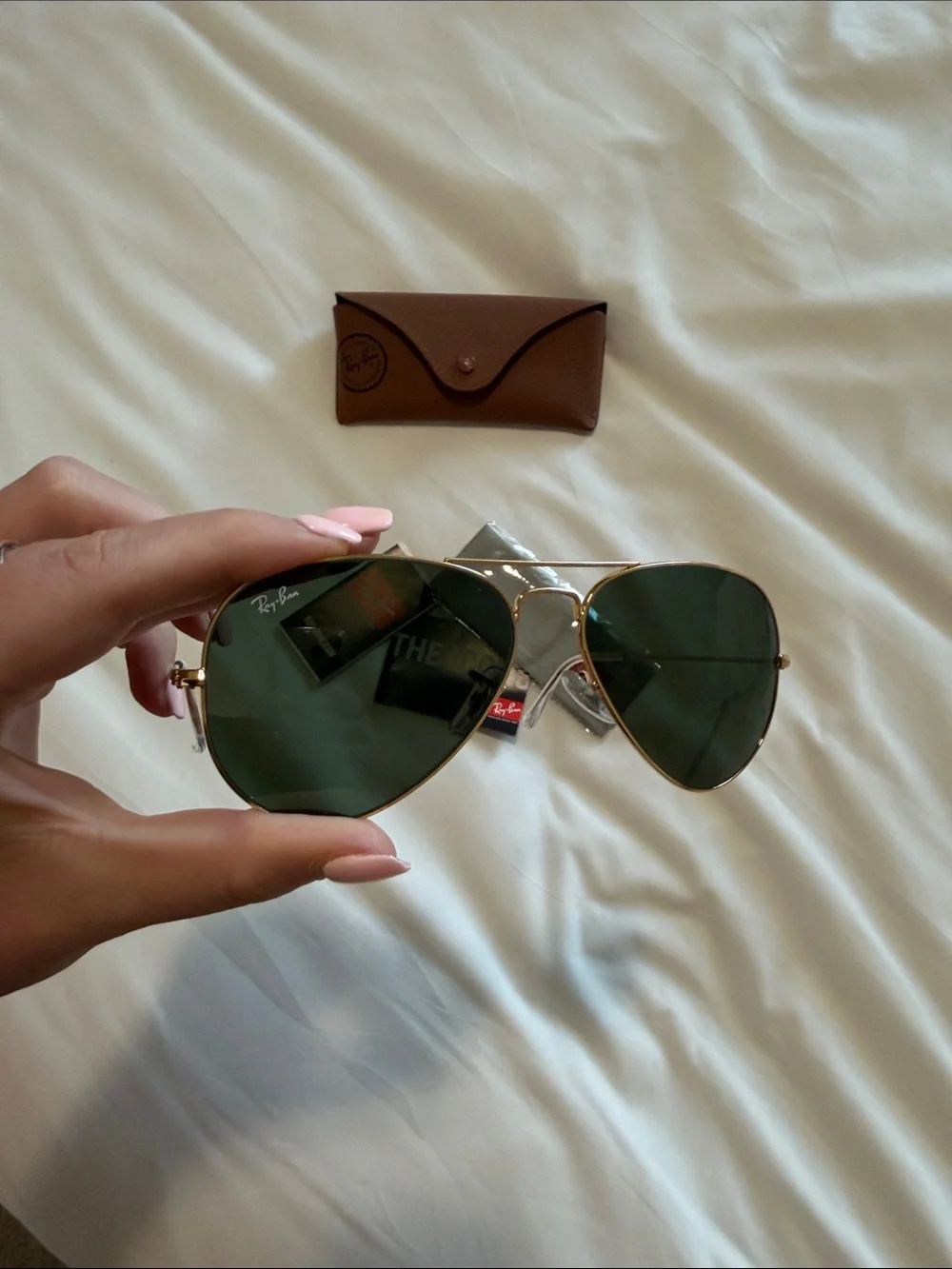 like new Rayban aviators